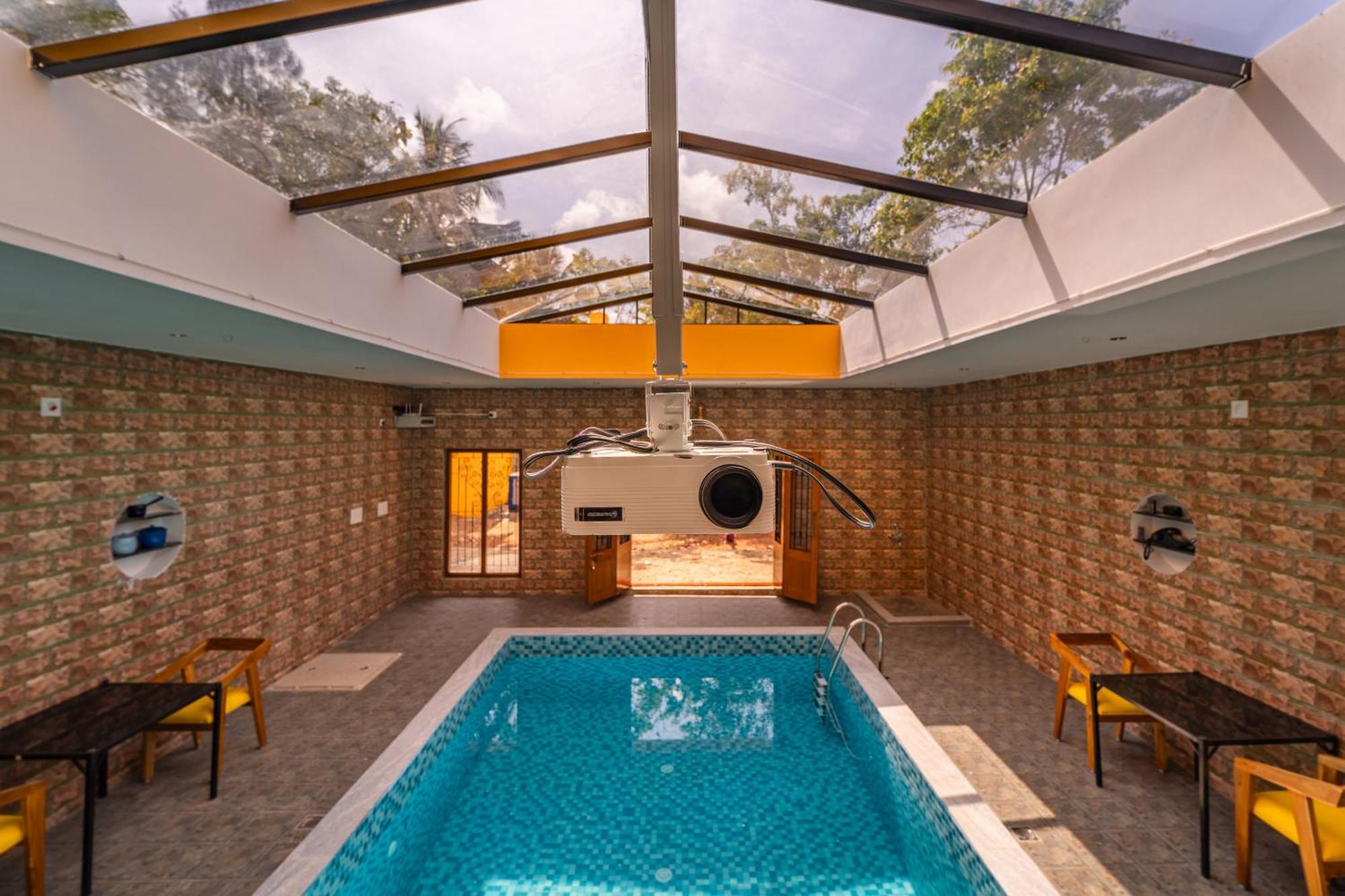 Teak Leaf Gateway Villa With Swimming Pool Indoor Games Kālapettai Eksteriør billede