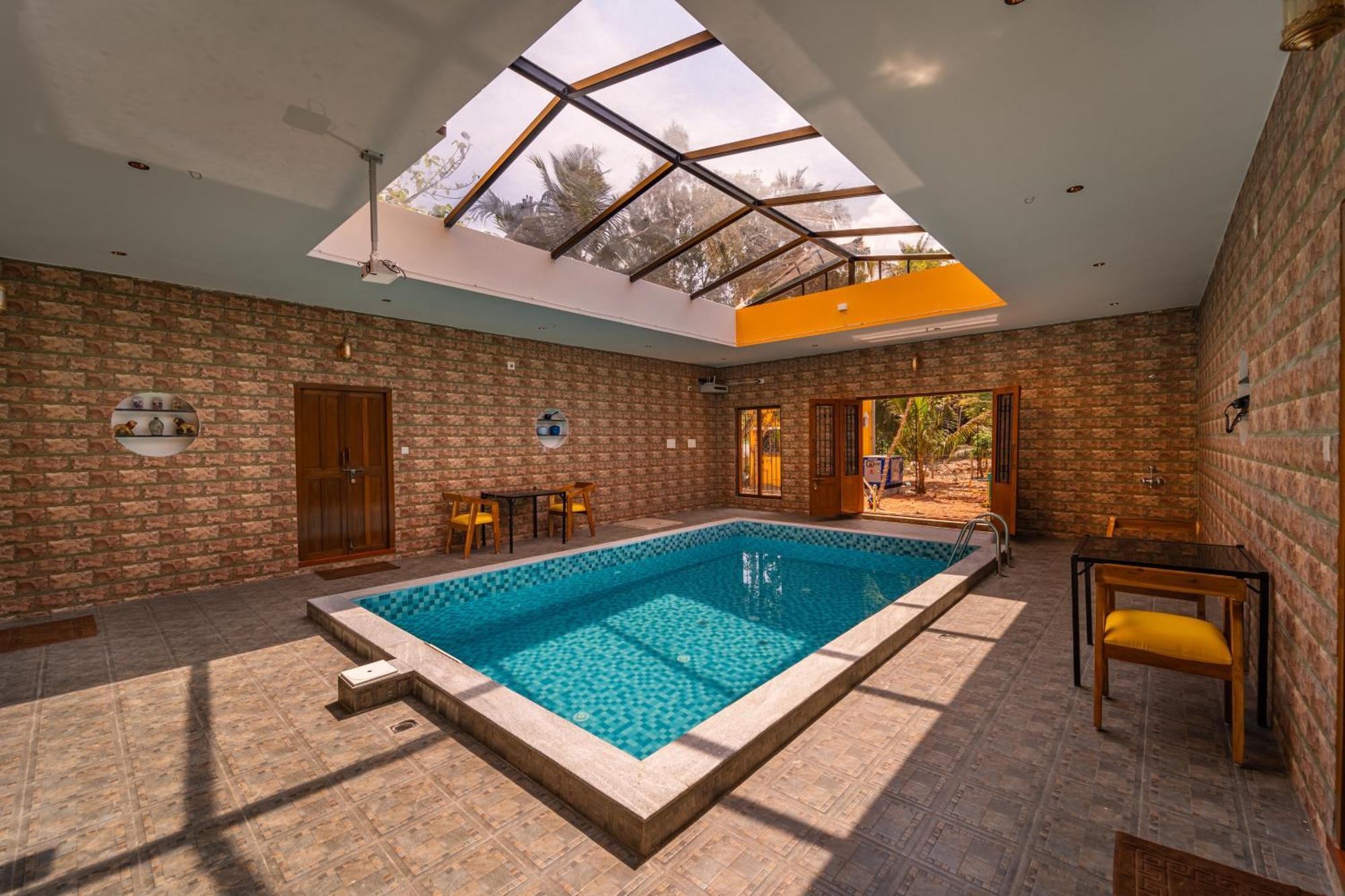 Teak Leaf Gateway Villa With Swimming Pool Indoor Games Kālapettai Eksteriør billede