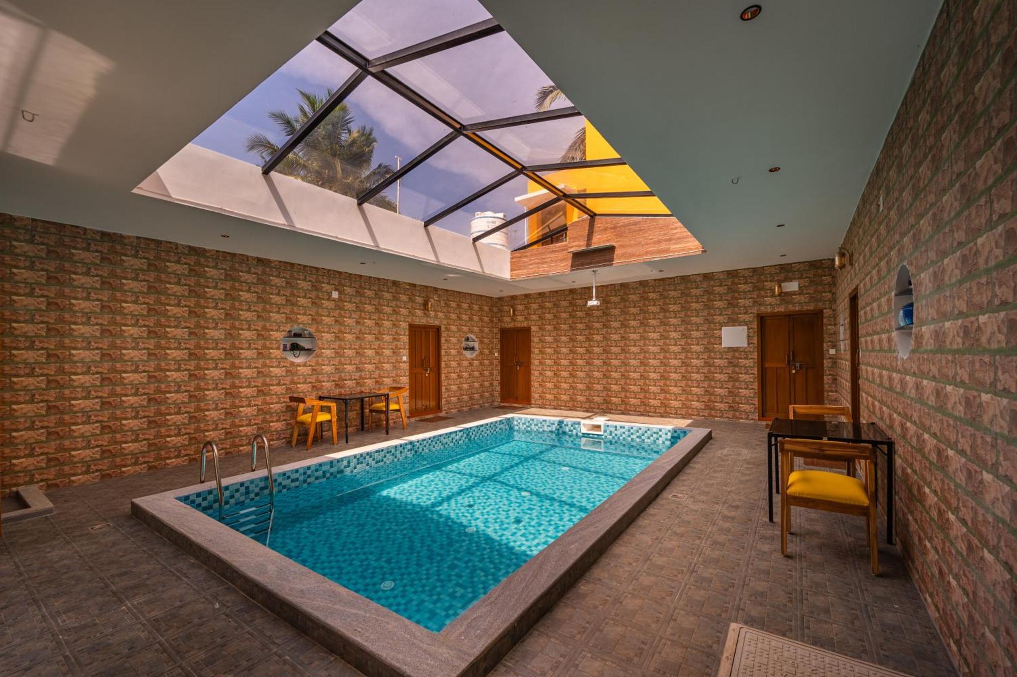 Teak Leaf Gateway Villa With Swimming Pool Indoor Games Kālapettai Eksteriør billede