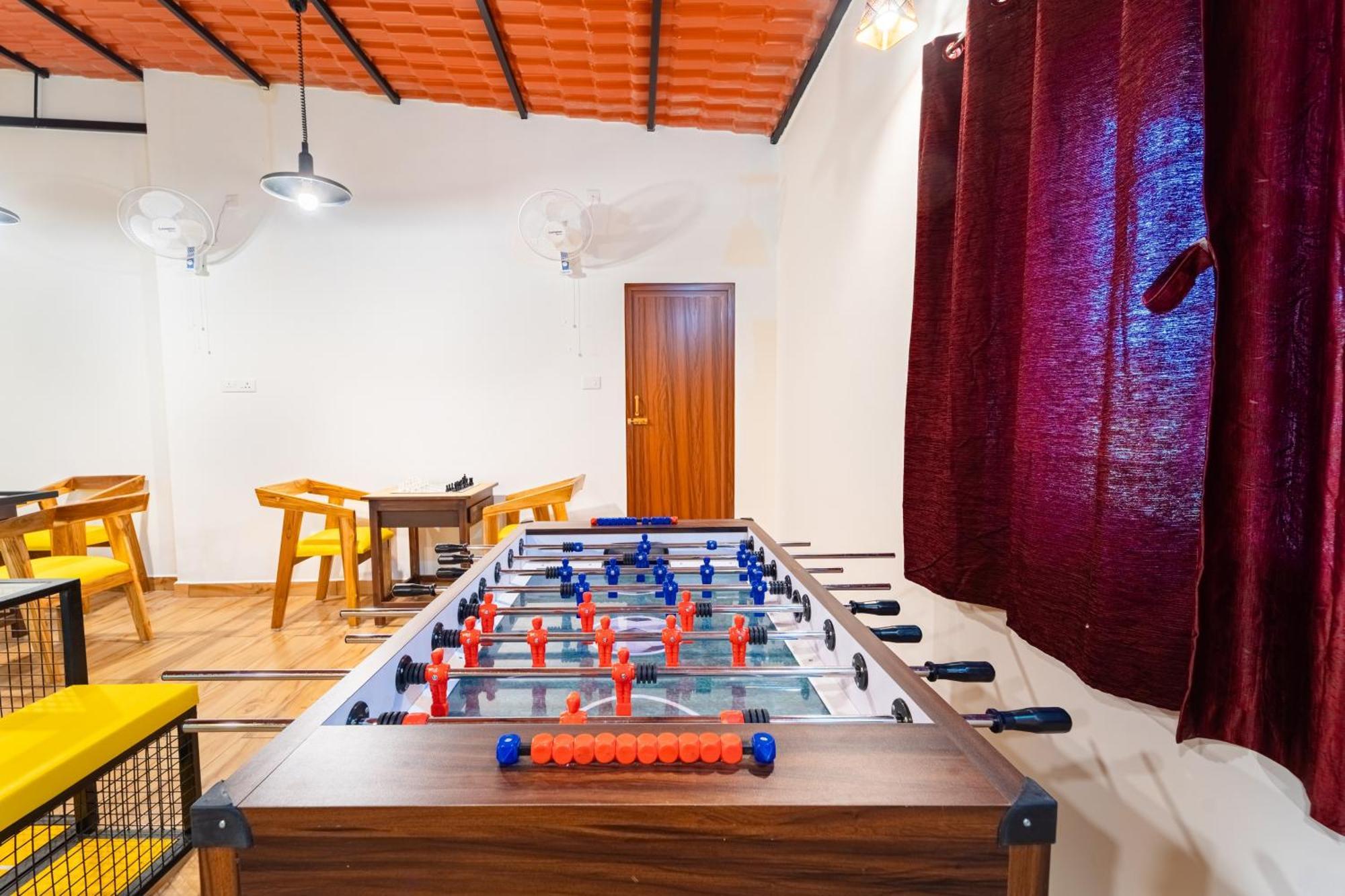 Teak Leaf Gateway Villa With Swimming Pool Indoor Games Kālapettai Eksteriør billede